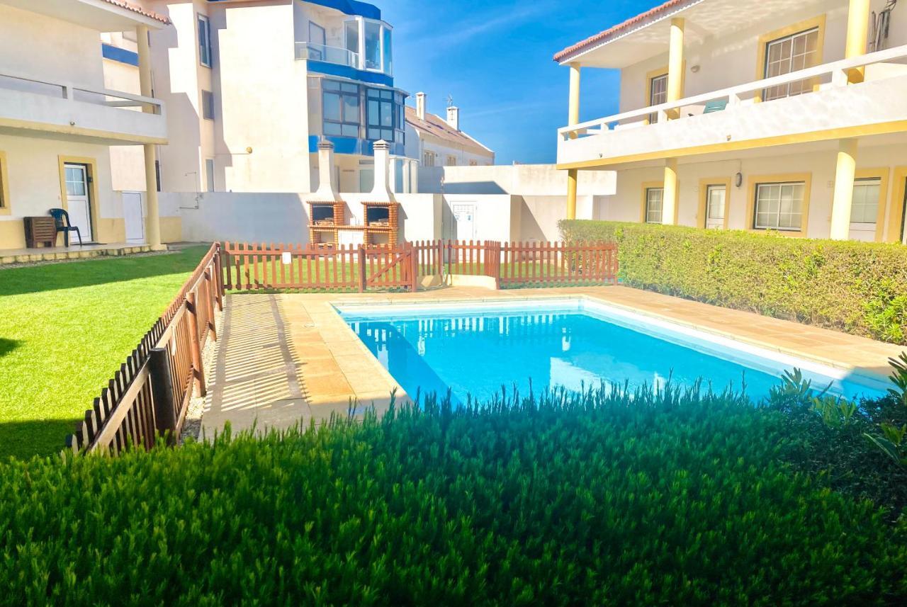 Catarina House - Baleal Beach, Balcony, Pool Ferrel  Exterior photo