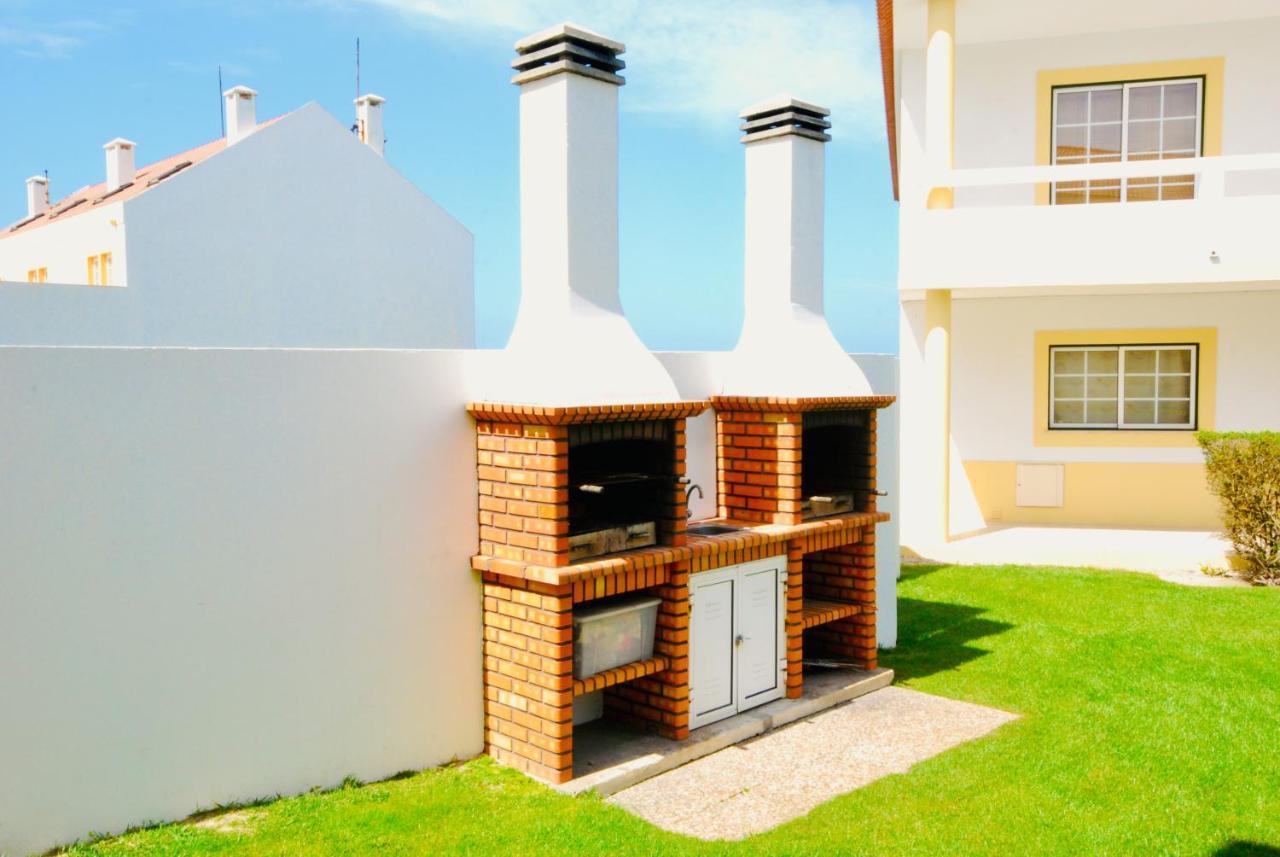 Catarina House - Baleal Beach, Balcony, Pool Ferrel  Exterior photo