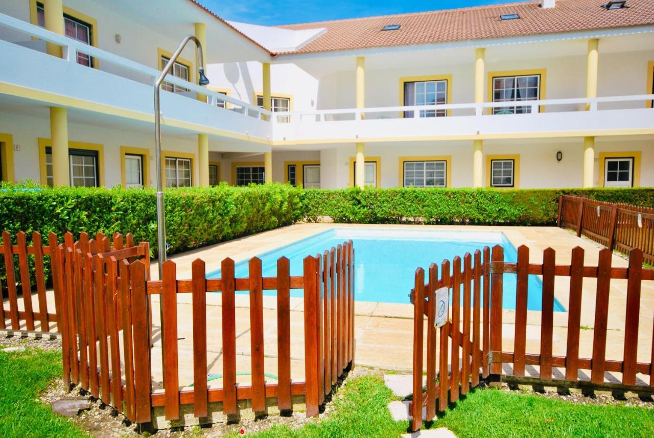 Catarina House - Baleal Beach, Balcony, Pool Ferrel  Exterior photo
